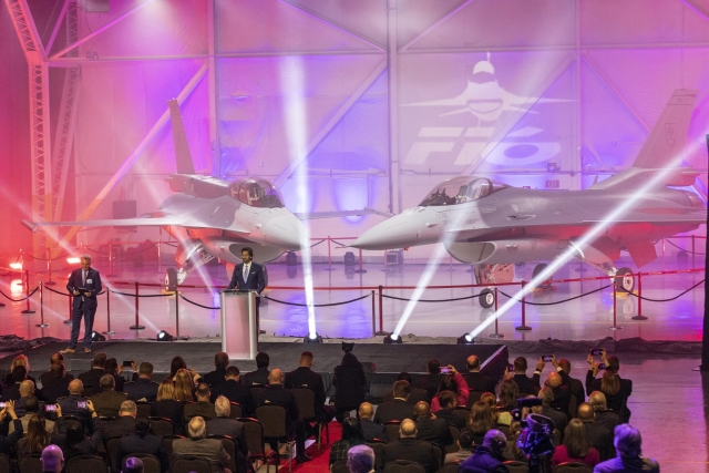 First Two F-16s Officially Delivered to Slovakia