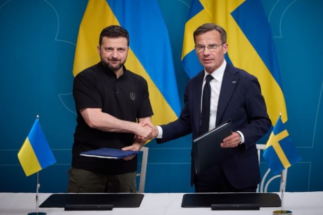 Kyiv May Receive Early Warning Aircraft, Gripen Jets as Part Sweden-Ukraine Security Agreement