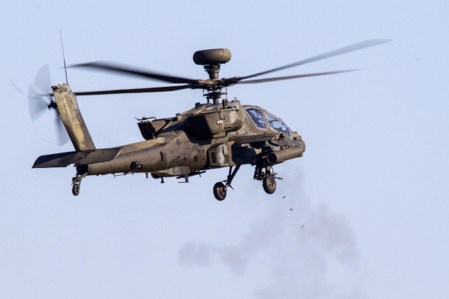 U.S. Agrees to Sell AH-64E Apache Gunships to Kuwait for $4B