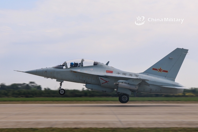 Naval Variant of China’s JL-9 Trainer Makes First Flight