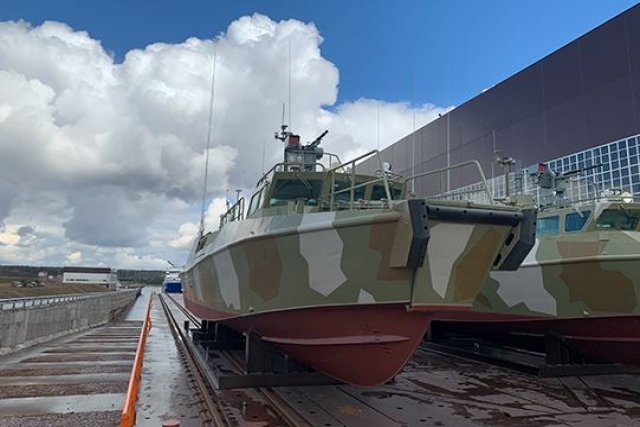 Russia launches Two Project 03160 Patrol Boats, Induction in June