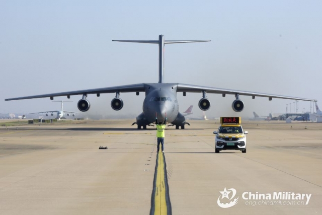 China's Y-20 Transport Aircraft to be Showcased at Int'l Airshow in Europe