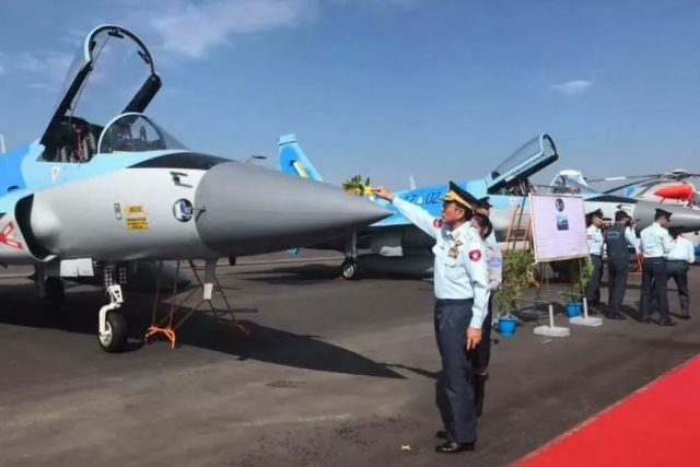 Pakistani Engineers in Myanmar to Fix “Junk” JF-17 Jets