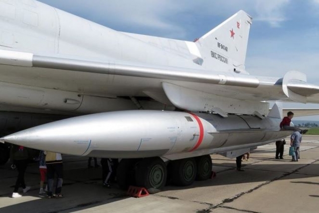 Ukraine Says it Can’t Intercept Russian X-22 Missiles