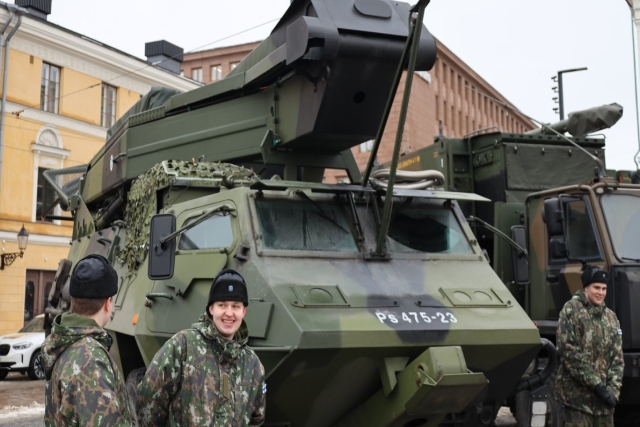 European Nations Sharply Increase Military Aid to Ukraine Despite Peace Moves