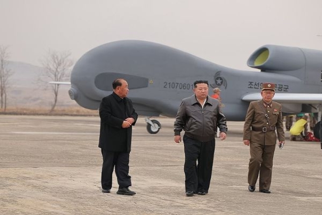 North Korea Reveals Airborne Early Warning Aircraft and AI-Powered Suicide Drones