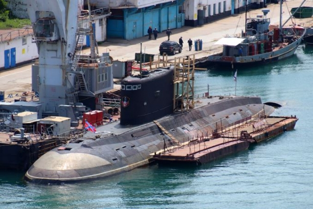 Oldest Russian Black Sea Fleet Submarine Back to the Sea after 8 Year-Upgrades