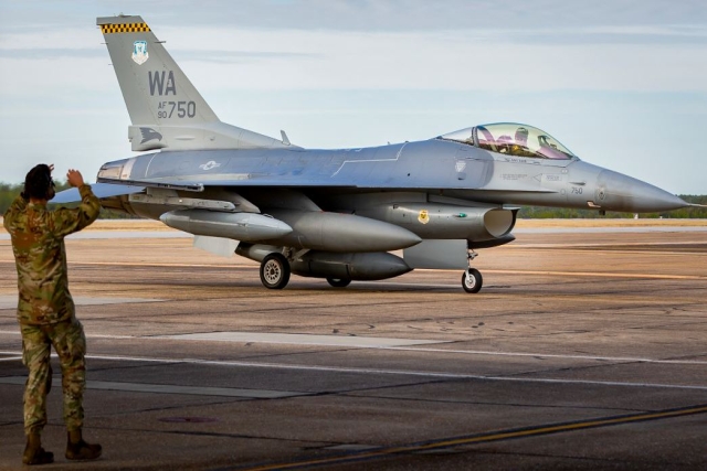 U.S. F-16s to be Modified for Autonomous Flight