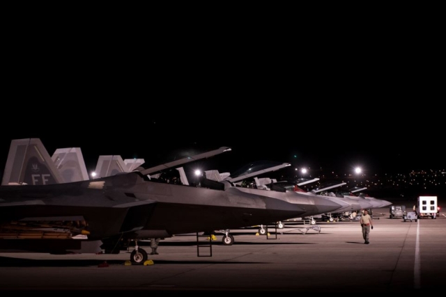 12 U.S.A.F. F-22 Raptors ‘Deter Aggression’ over Baltic Skies