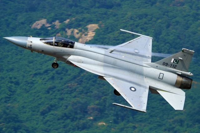 Iraq Negotiating with Pakistan to Buy JF-17 Jets