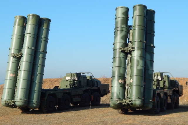 Ukrainian Attack Destroys Russian S-400 in Crimea