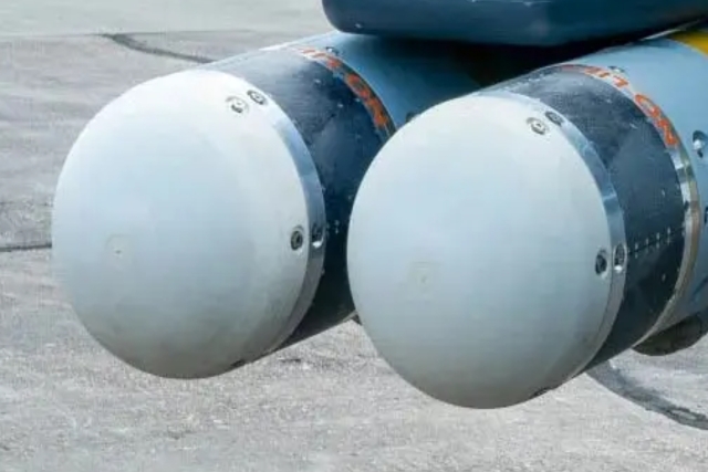 Ukraine's JDAM-ER Bombs to Get Home-on Sensors to Target Russian Electronic Warfare Assets