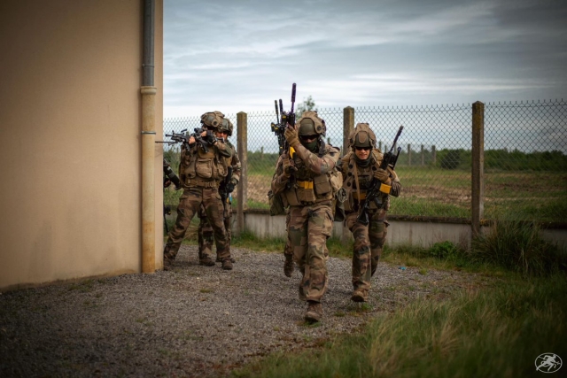 French Instructors to Soon Train Ukrainian Front-line Troops