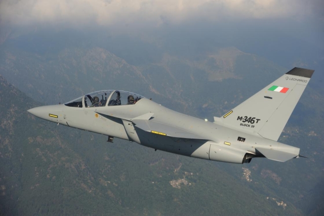 Leonardo Unveils M-346 Enhancement Program at Farnborough Air Show