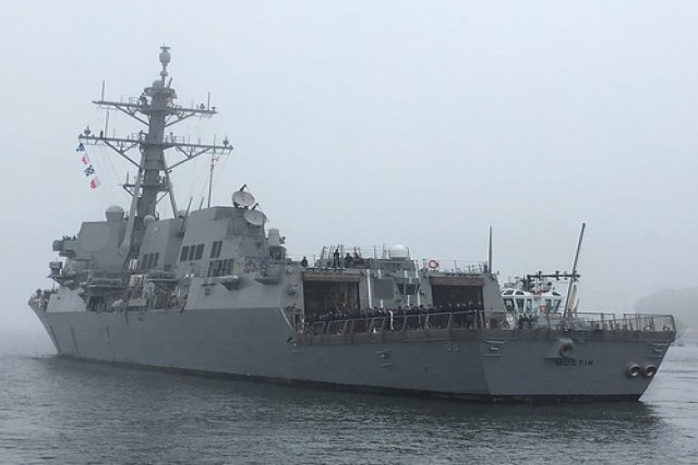 Chinese Navy 'Expels' US warship from near South China Sea Island