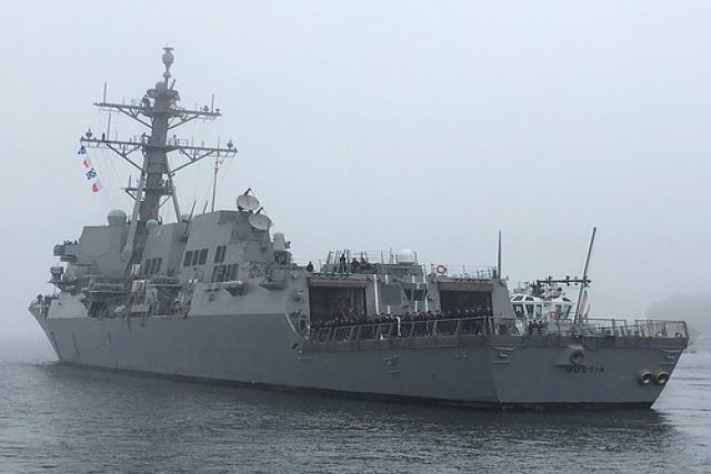 Chinese Navy 'Expels' US warship from near South China Sea Island