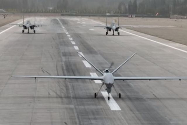 Chinese Air Force Demos Fighter Jet- Attack Drone Teaming