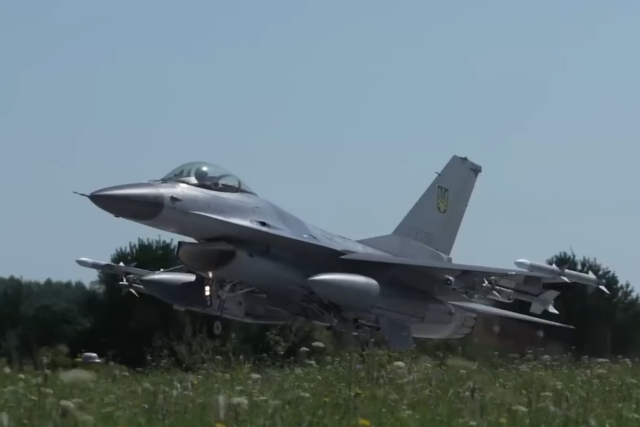Ukrainian F-16s Strike Russian Ground Targets With Guided Bombs