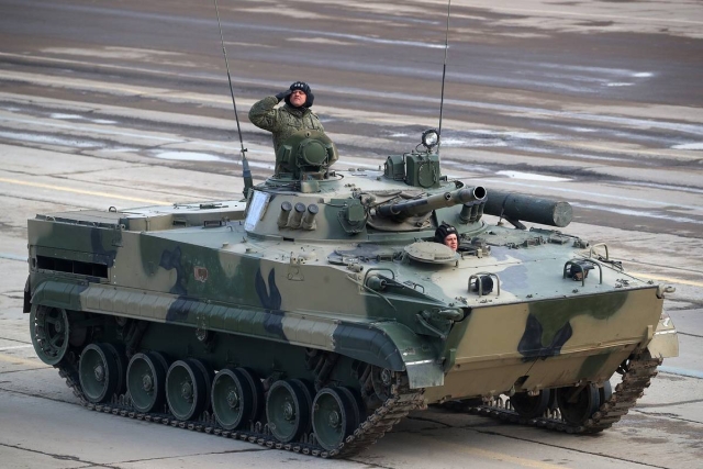 U.S. Bradley Infantry Vehicle Outperforms BMP-3: Russian Experts
