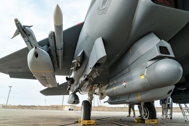 Japan to Order JASSM-ER Missiles for F-15, F-35 Jets