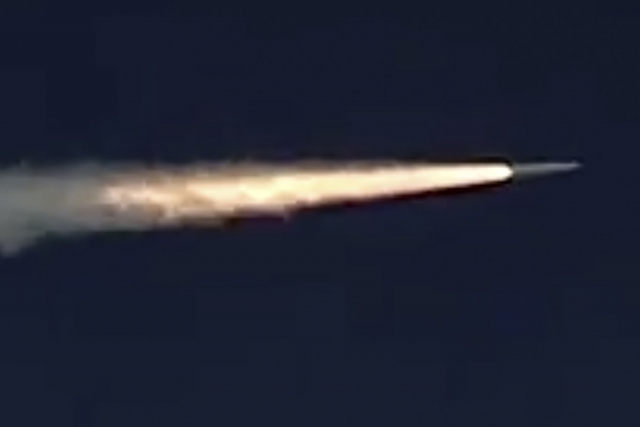 Russia Destroys Ukrainian Target with Hypersonic Missile