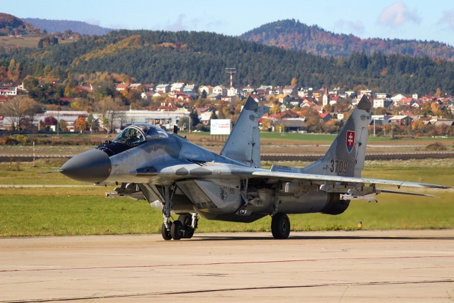 Slovakia Transfers 13 MiG-29s to Ukraine