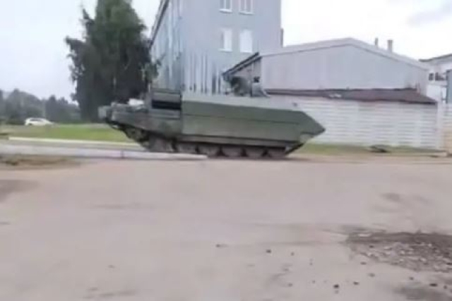 Russia Unveils ‘Shturm’ Robotic Assault Tank Based on T-72/T-90 Chassis