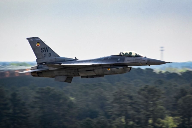 Non-U.S. F-16 Fighters for Ukraine to Receive Pentagon's Nod