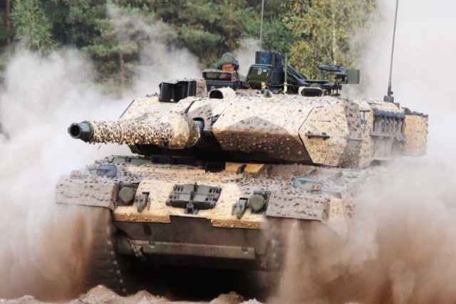 Italy to Buy Leopards 2A8s, Upgrade Ariete Tanks