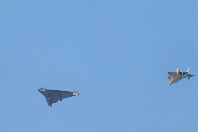 China’s Sixth-Generation Fighter Jet Takes First Flight