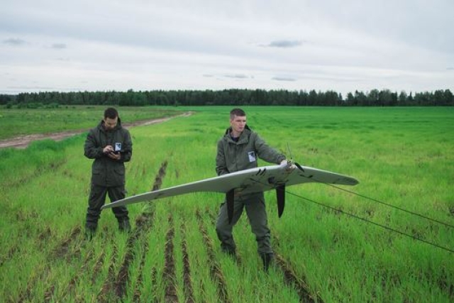 Ukraine Destroys Russian Supercam S350 Reconnaissance Drones