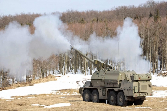 Slovakia's Konstrukta Defence Signs Contract with Ukraine to Deliver Self-propelled Howitzers