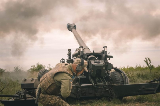 Fierce Fighting Between Ukrainian, Russian Forces in Donetsk and Luhansk
