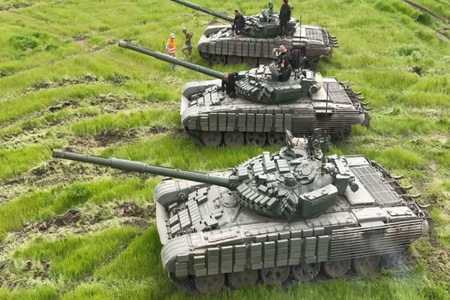 Ukraine’s Military Receives Heavily Modernized T-72 Ural Tanks