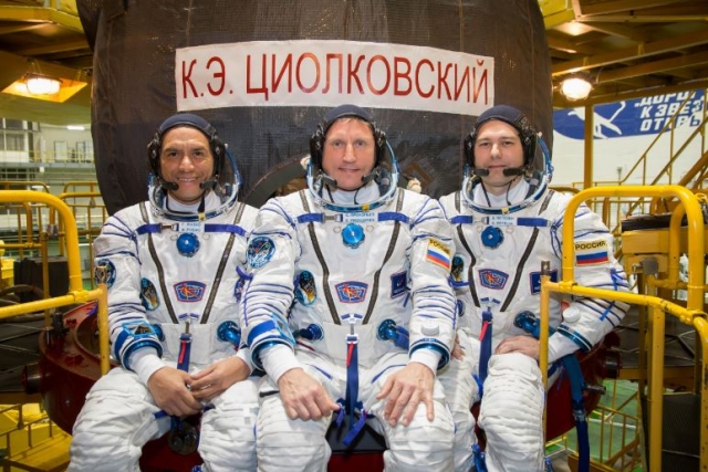 Russia’s Roscosmos to Rescue ISS Crew after Meteorite Damage