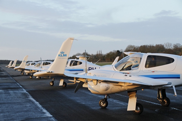KLM FLight Academy Orders 14 Diamond Training Aircraft