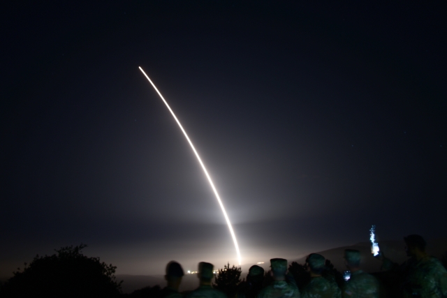 Russia Shocks the World - Preparing to Launch Small Nuclear Weapons from Belarus
