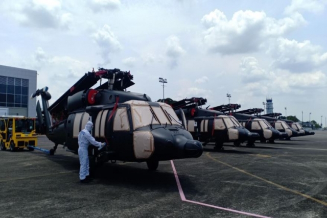 Poland Delivers 5 New S-70i Choppers to Philippines