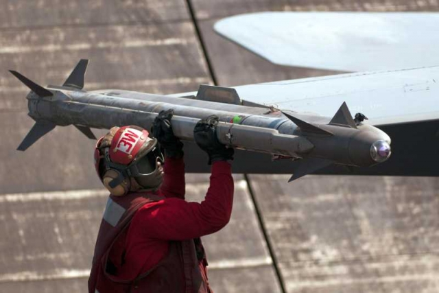 Raytheon Contracted for Major Upgrades to AIM-9X Sidewinder Missiles