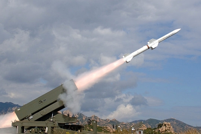 Spain Considering Supply of Mothballed Leopard Tanks, ASPIDE anti-aircraft Missiles to Ukraine