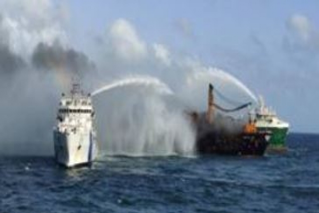 Indian Coast Guard, Sri Lankan Navy join to Battle Massive Fire on Merchant Vessel