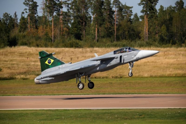 Saab Installs S-Rig Gripen Simulator In Brazil 