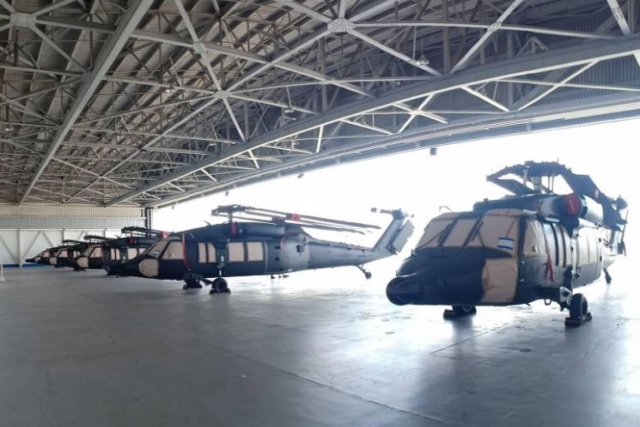 Poland Delivers 5 New S-70i Choppers to Philippines