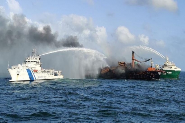 Indian Coast Guard, Sri Lankan Navy join to Battle Massive Fire on Merchant Vessel