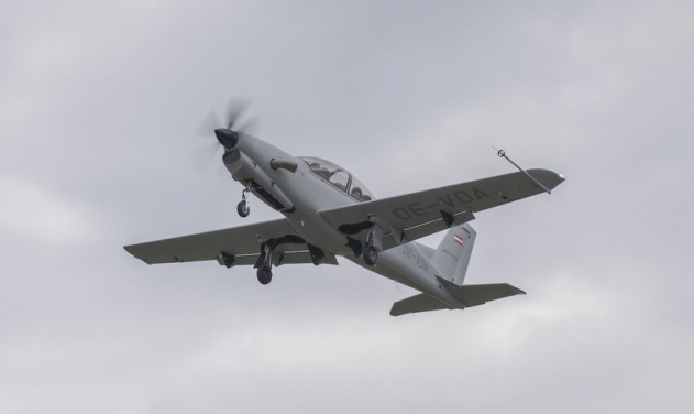 All Carbon Fiber Reconnaissance Trainer DART-450 Takes To Skies