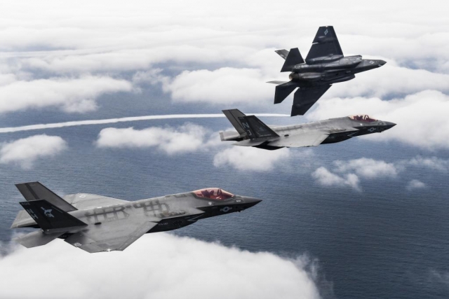 Lockheed Martin to Manufacture 4 F-35C Carrier Variants for US Navy