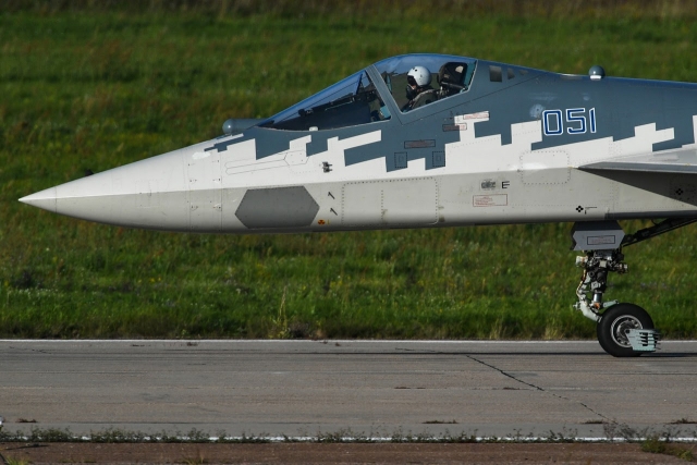 Russian Su-57 Jet Flies Itself, Pilot Focuses on Combat
