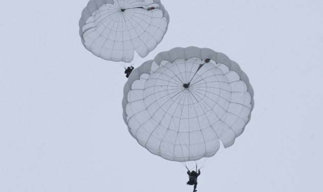 New Parachute To Allow Russian Paratroopers Fire Weapons in Mid-Air
