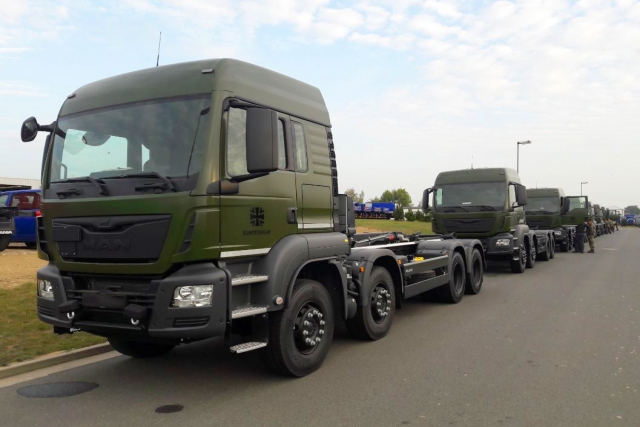 Rheinmetall to Supply German Bundeswehr with 342 Roll-Off Tipper Vehicles