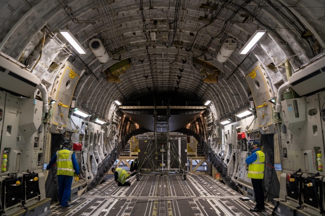 Boeing to Support Canadian C-17 Transport Planes